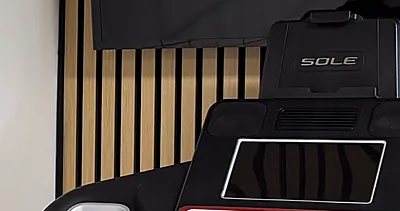 Détail de la console du tapis roulant, découpé dans la version 2000 px : net
